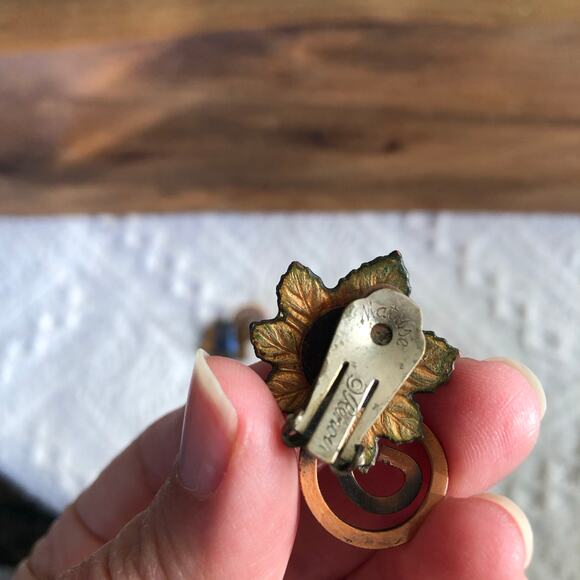VTG 1950s Matisse Renoir Copper Leaf Enamel Clip On Earrings Signed Fall Maple - Picture 9 of 10